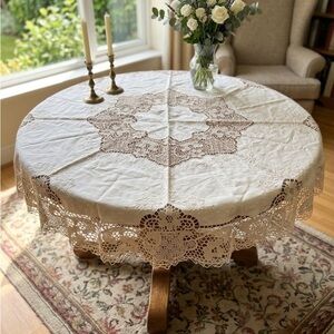 Vintage Round Needlelace Tablecloth - Exquisite Point de Venise Cutwork